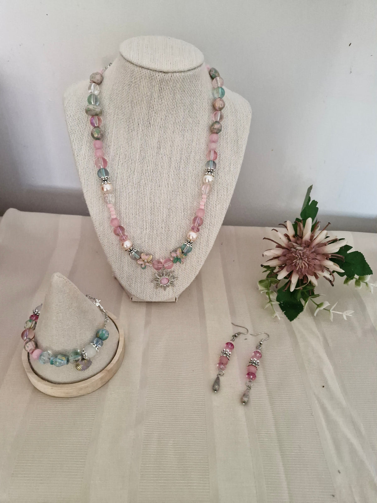 Blush Meadow Jewellery Set