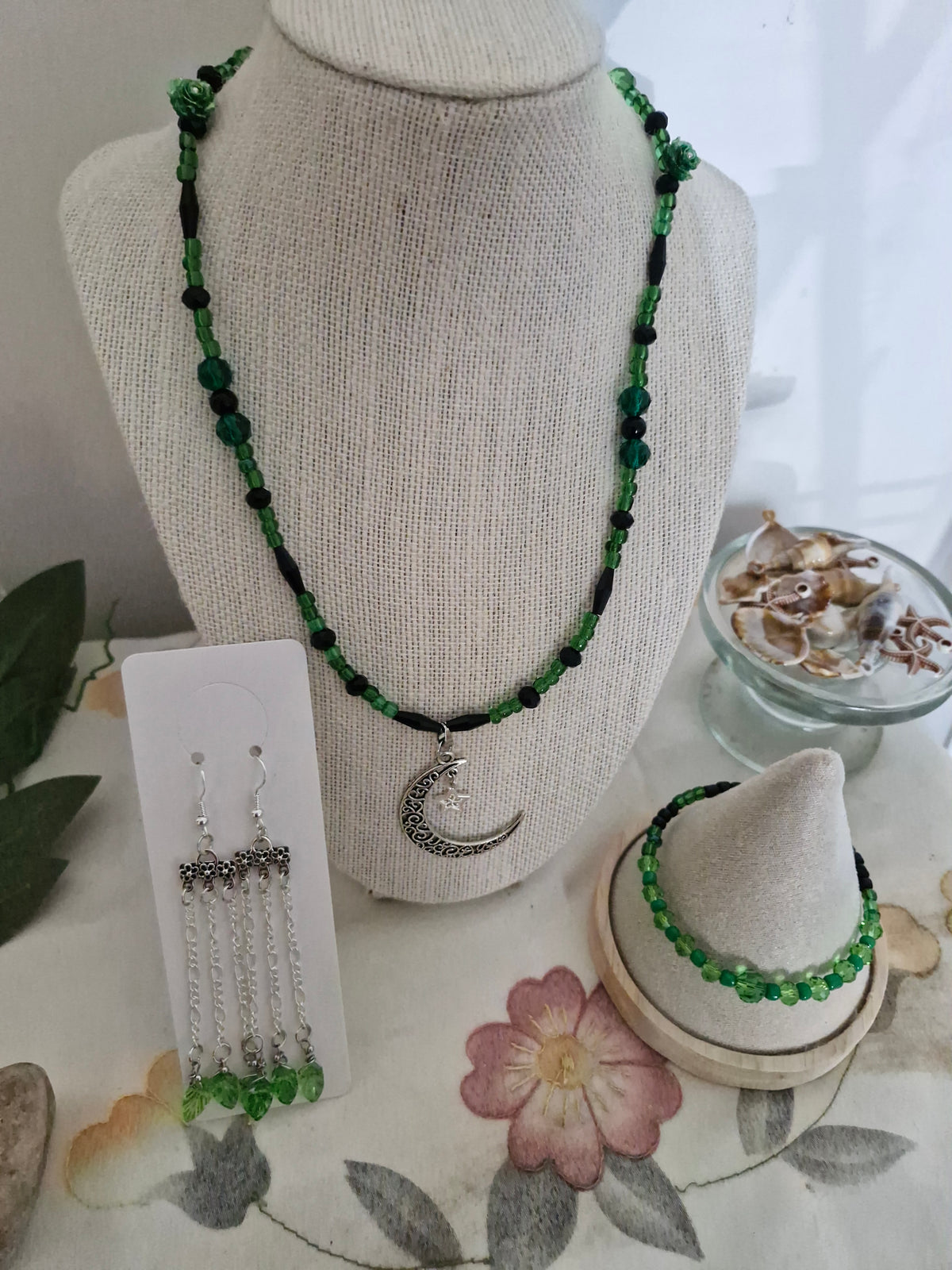 Handmade Celestial Crescent Moon Jewellery Set – Green & Black Beaded Necklace, Bracelet & Earrings
